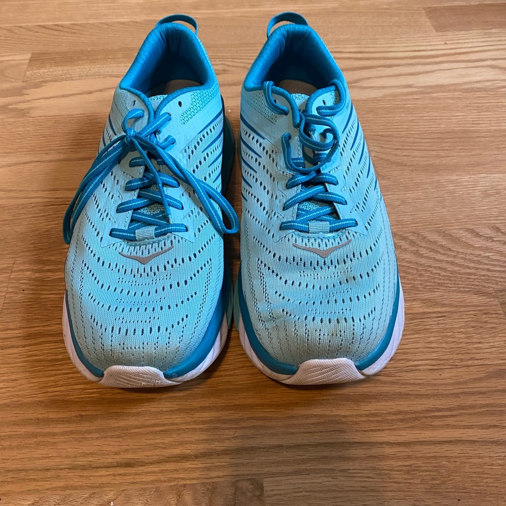 Hoka one one Arahi 4 size 9.5 WIDE